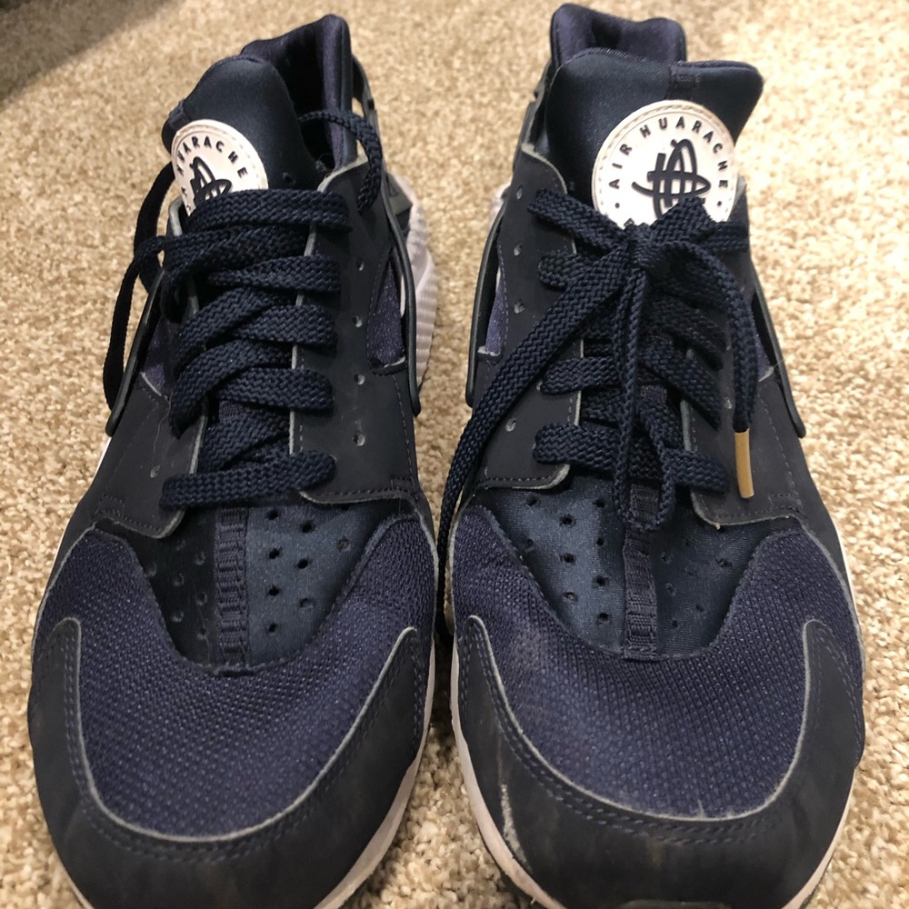 Men’s Nike shoes